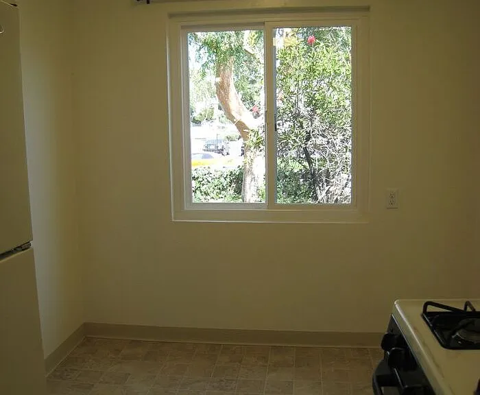 4810 Parks Ave — Photo 5