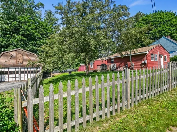 17 A Sunset Dr, Charlton, MA 01507