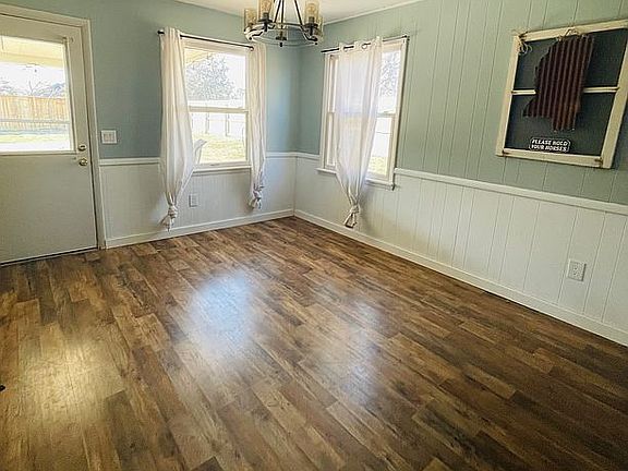 3rd image of 485 Pebblecreek Dr