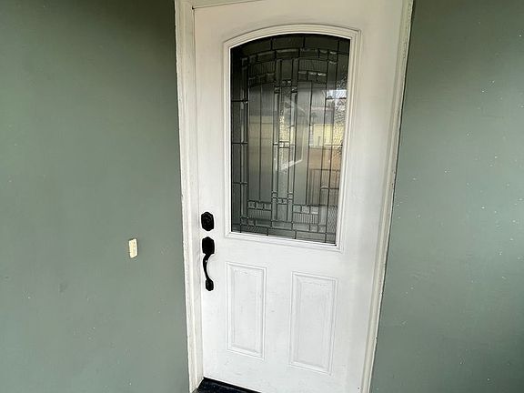 2nd image of 126 E Balboa Blvd #96212C90F