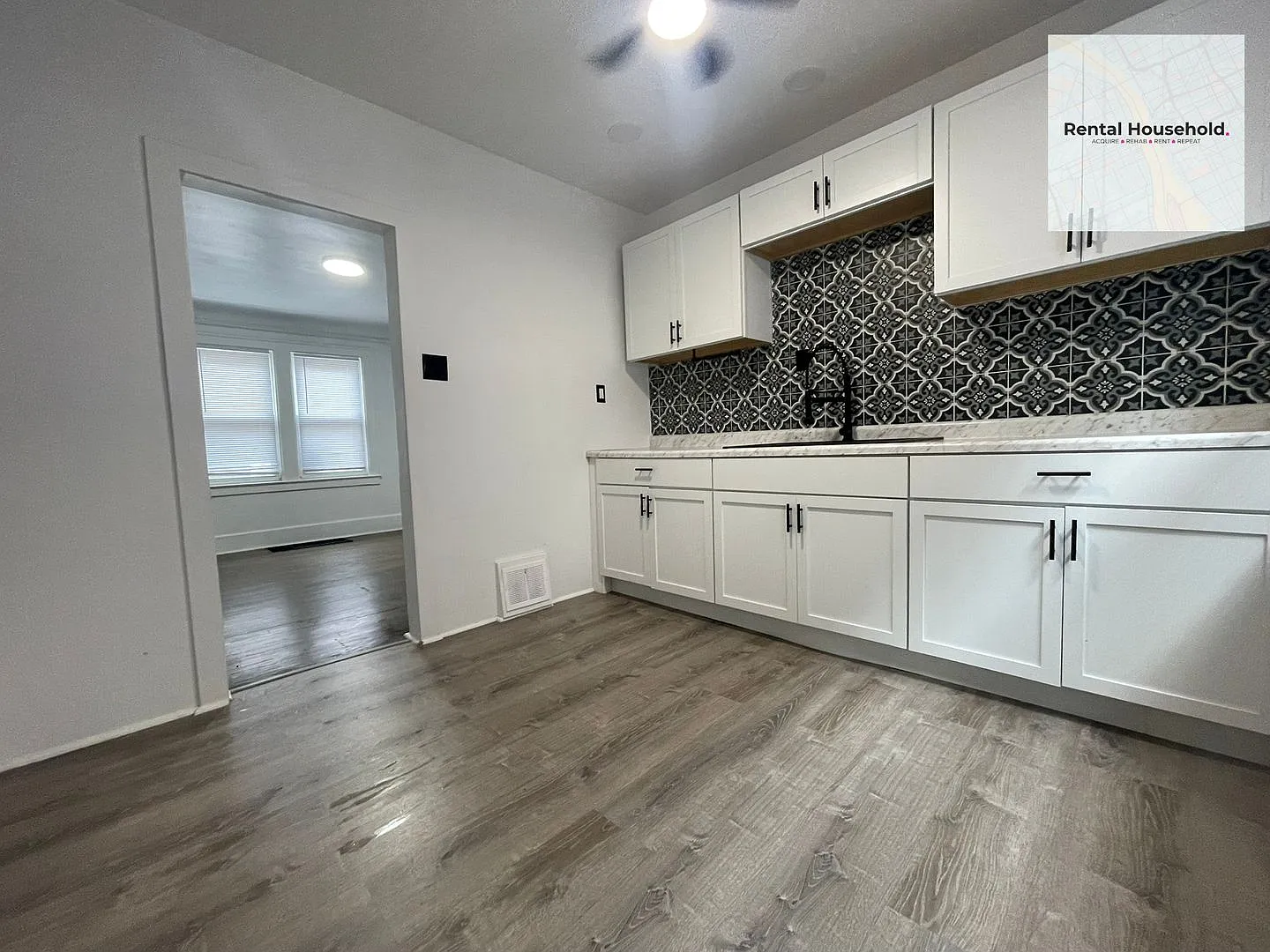 2696 Pasadena St - IA — Photo 3
