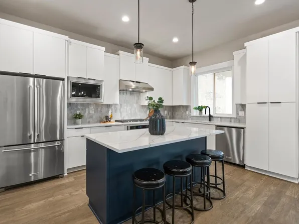 16281 NW Clover Ln, Portland, OR 97229