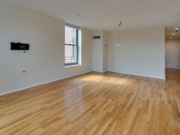 3rd image of 1 Tiffany Pl APT 3P