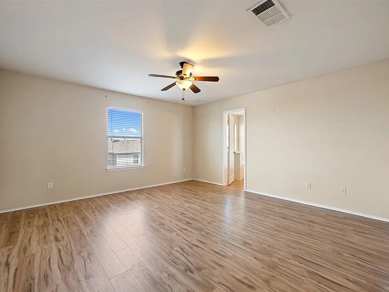 13405 Lismore Ln — Photo 21