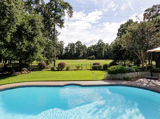 1923 Forest Garden Dr, Kingwood, TX 77345