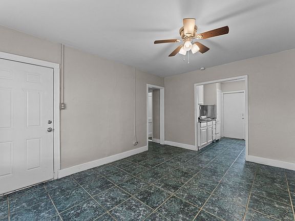 5th image of 814 3rd Ave N #44