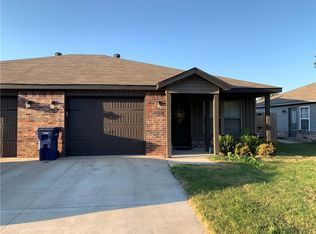 1703 E Central St #B, Siloam Springs, AR 72761