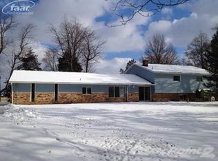16673 Baldwin Rd, Chesaning, MI 48616