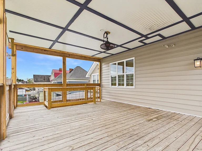 614 N Front St — Photo 16