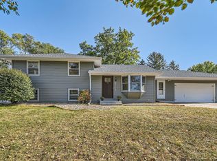 8713 Indahl Ave S, Cottage Grove, MN 55016