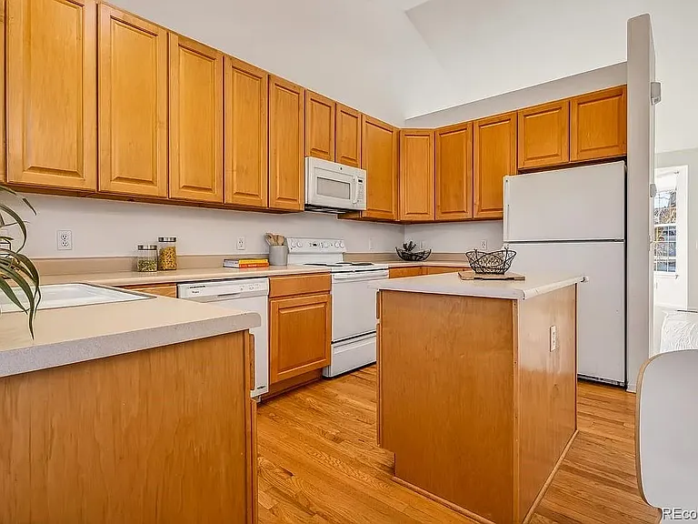 18765 E Crestridge Dr — Photo 11