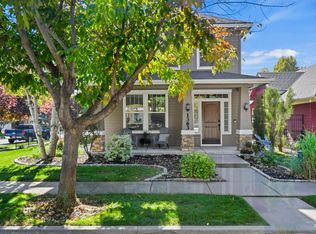 1363 E Village Green St, Meridian, ID 83642
