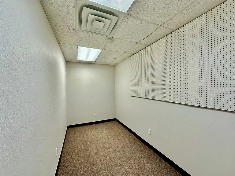 115 W College St #103 — Photo 8