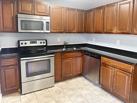 3rd image of 1177 Woodland Ave NE APT 7