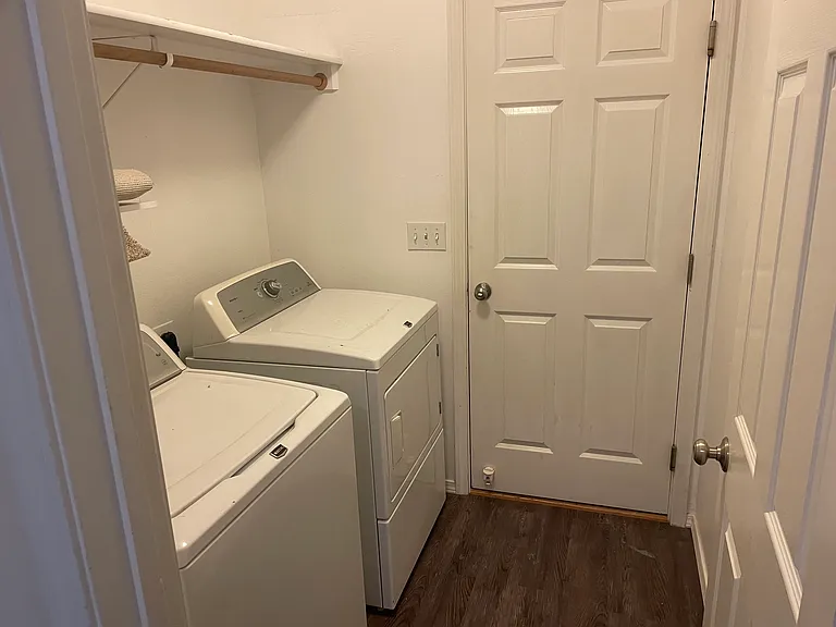 170 E Carver Dr — Photo 10