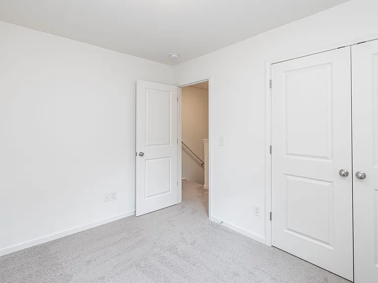 436 Kinnerton Pl — Photo 16