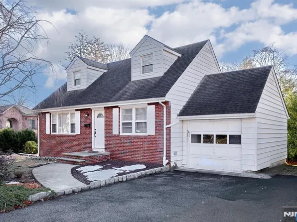 31 Madison Ave, Demarest, NJ 07627