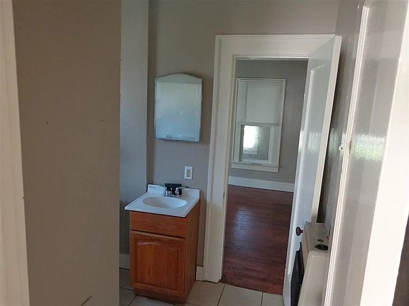 4th image of 507 S 12th St