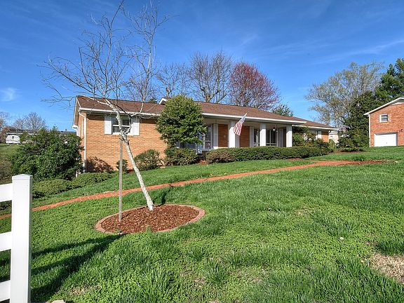 4th image of 1213 Caribbean Dr