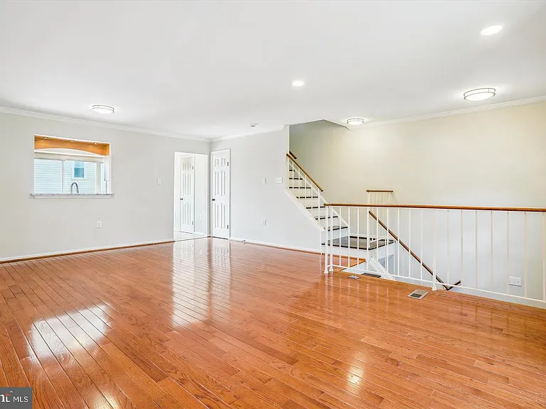 10491 Trinidad Ct — Photo 11