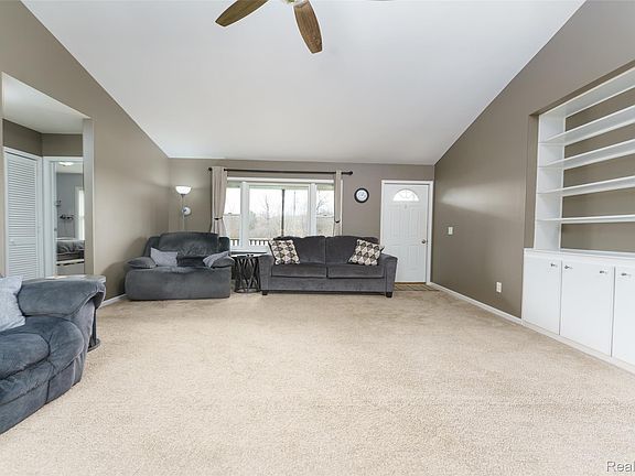 2nd image of 10488 W Grand River Rd