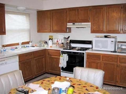 2nd image of 37740 Hollyhead Dr