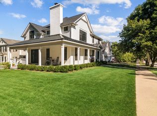 302 E Hillside Ave, Barrington, IL