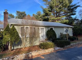 271 Mattity Rd, North Smithfield, RI 02896