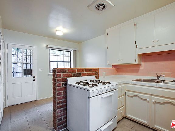 5th image of 1514 Oakwood Ave