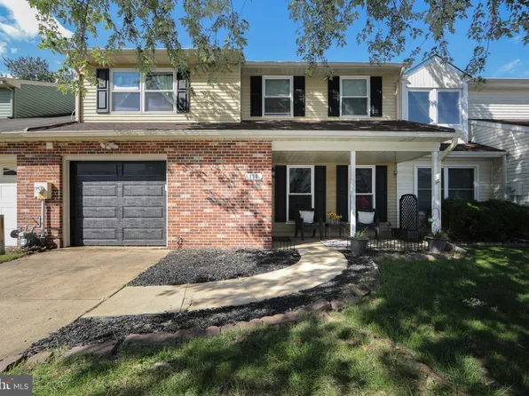 130 Banwell Ln, Mount Laurel, NJ 08054