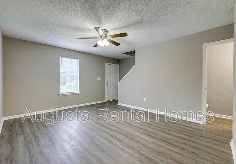 146 Chalet North Ct #146 — Photo 8