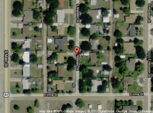 921 S Madden St, Shamrock, TX 79079