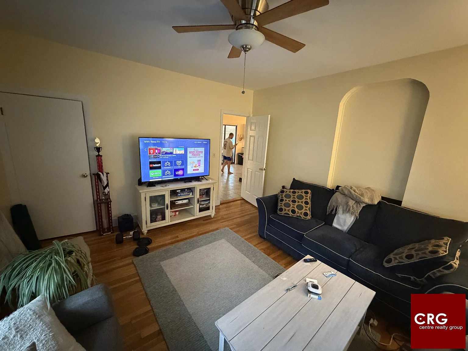 3 bed, 1.0 bath, $3,800 — Photo 4