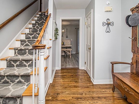 2nd image of 2939 Graffenburg Rd