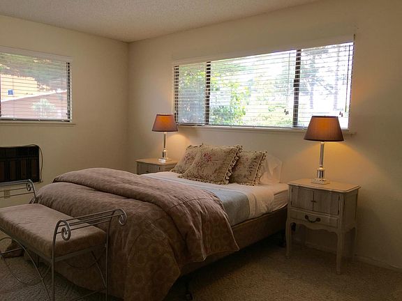 2nd ground floor bedroom.