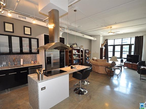 4th image of 2201 5th Ave S Unit 205
