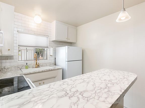 3rd image of 14437 Benefit St APT 4