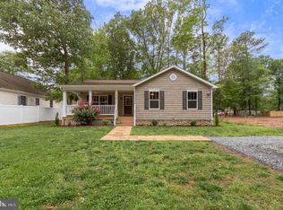 219 Rolando Dr, Colonial Beach, VA 22443