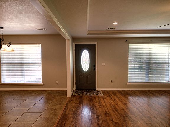 3rd image of 156 Marie Dr