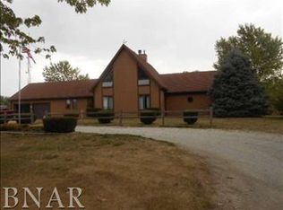11693 N 525 East Rd, Stanford, IL 61774