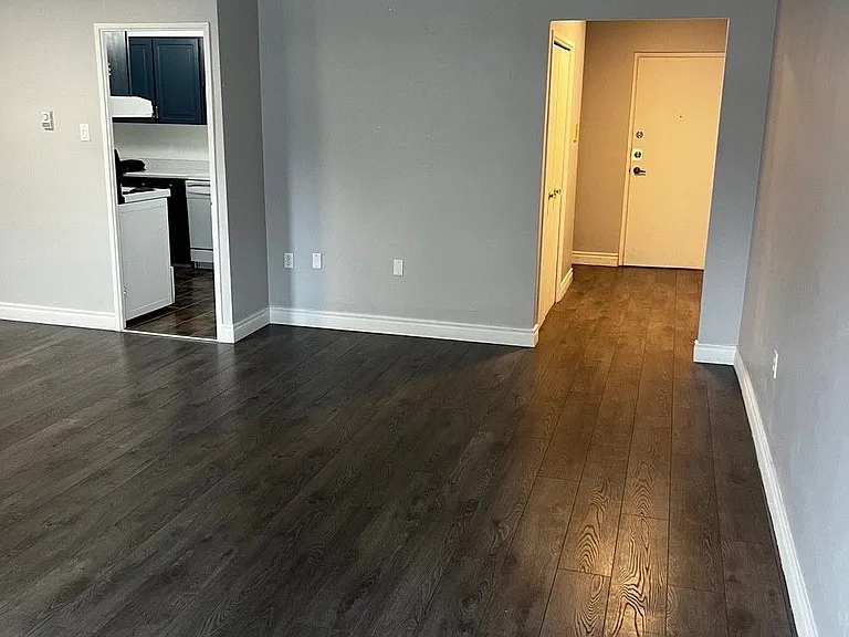 130 Neptune Dr #202 — Photo 9