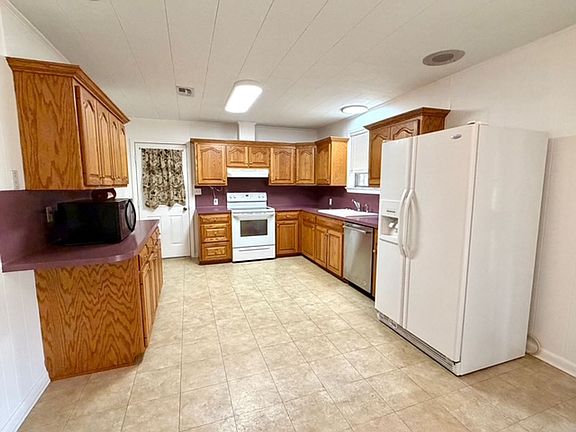 3rd image of 43063 Black Bayou Rd