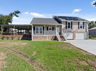 20721 Buns Ln, Springfield, LA 70462