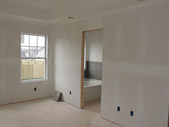 3rd image of 547 Summerhaven Lot 547