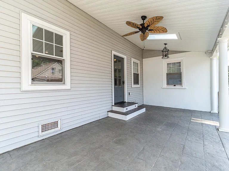 2477 Walnut St — Photo 9