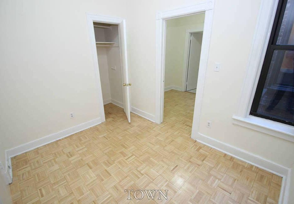 2nd image of 176 E 85th St APT D1