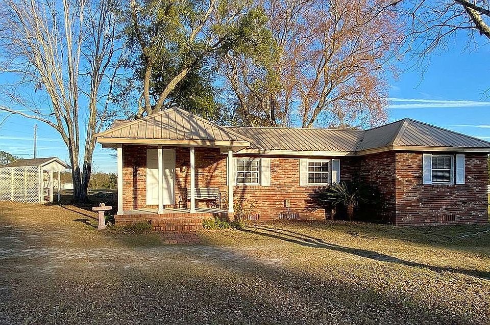 1st image of 150 SW Finley Little Ln