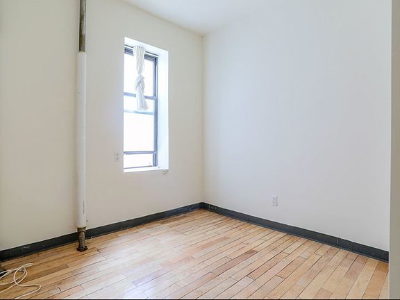 4th image of 328 E 14th St APT 5A