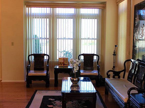 4th image of 55 Jernee Dr