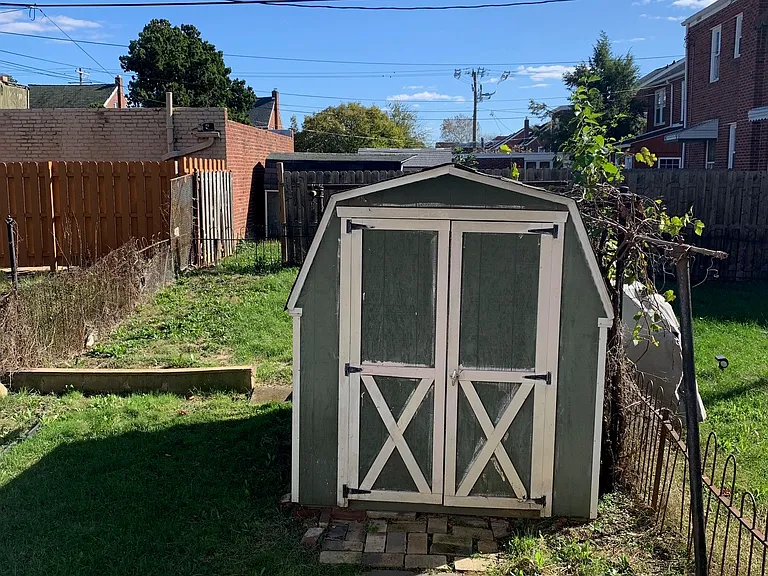 210 S Union St — Photo 17